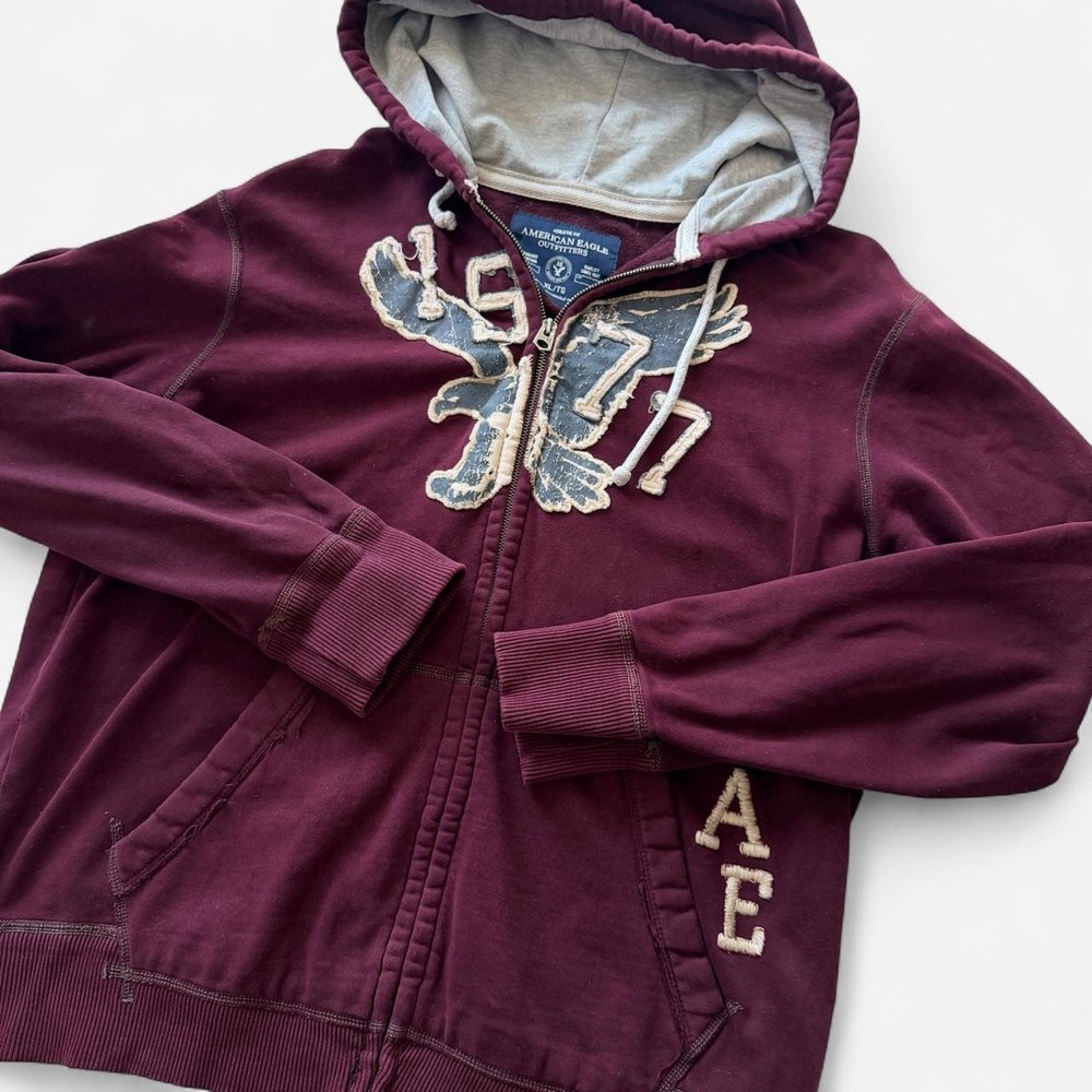 American Eagle Outfitters Men's XL Burgundy Graphic Full Zip Hoodie